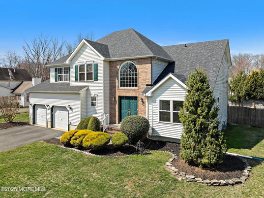 Attached, Exterior, Facade, Brick Facade, Farmhouse