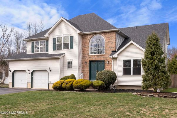 Attached, Exterior, Facade, Brick Facade, Farmhouse