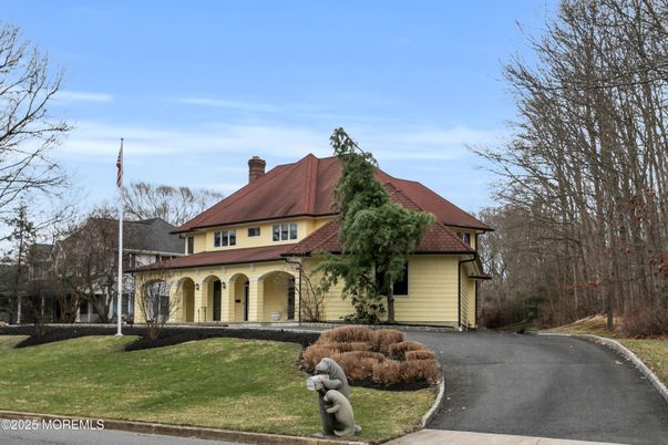 Exterior, Facade, French Provincial