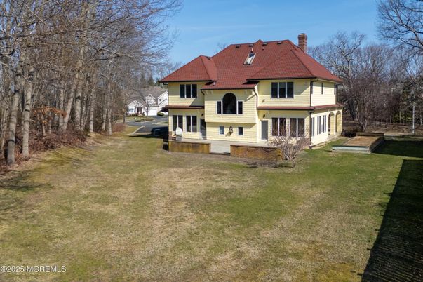 Backyard, Exterior, Facade, Queen Anne Victorian