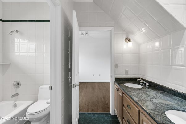 Bathroom, Dual Sink Vanities, Interior, Wood Texture Flooring
