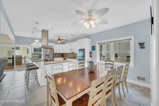 Dining room, Interior, Kitchen, Pendant Lights, Recessed Lighting, Stainless Steel Appliances