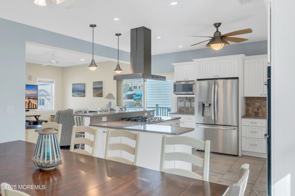 Dining room, Interior, Kitchen, Pendant Lights, Recessed Lighting, Stainless Steel Appliances