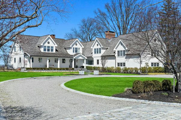 Exterior, Facade, Cape Cod