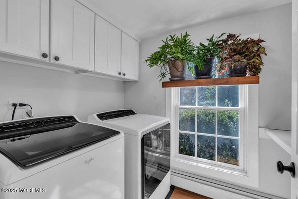 Interior, Washer, Wood Texture Flooring