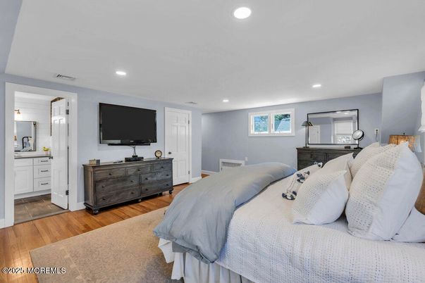 Bathroom, Bedroom, Interior, Recessed Lighting, Wood Texture Flooring