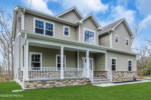 Exterior, Facade, American Craftsman