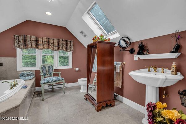Bathroom, Interior, Recessed Lighting