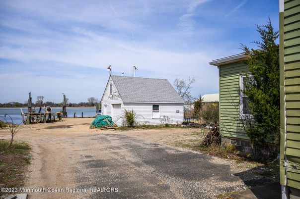 Backyard, Exterior, Water