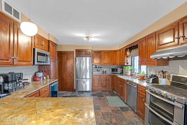 Interior, Kitchen, Pendant Lights, Stainless Steel Appliances