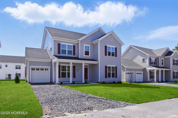 Attached, Exterior, Facade, Farmhouse
