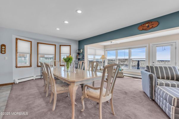 Dining room, Interior, Pendant Lights, Recessed Lighting