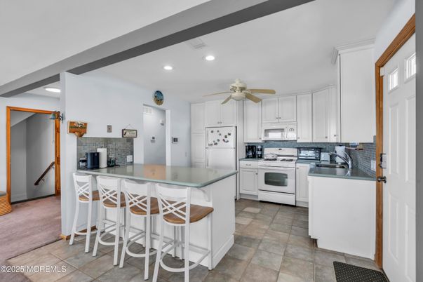 Interior, Kitchen, Recessed Lighting