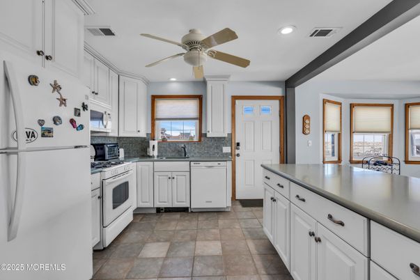 Interior, Kitchen, Recessed Lighting