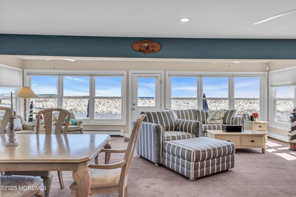 Dining room, Interior, Recessed Lighting
