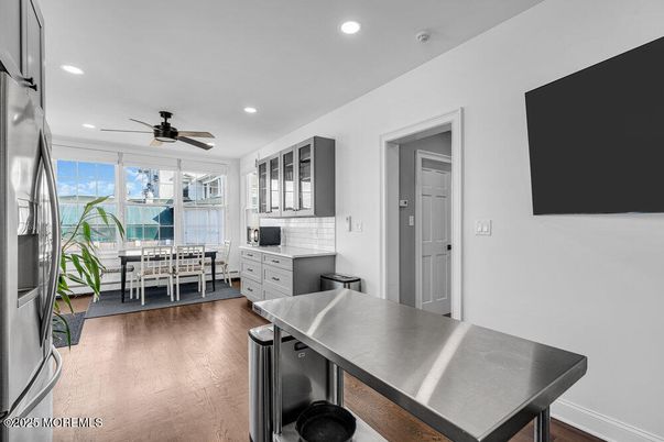 Dining room, Interior, Kitchen, Recessed Lighting, Wood Texture Flooring