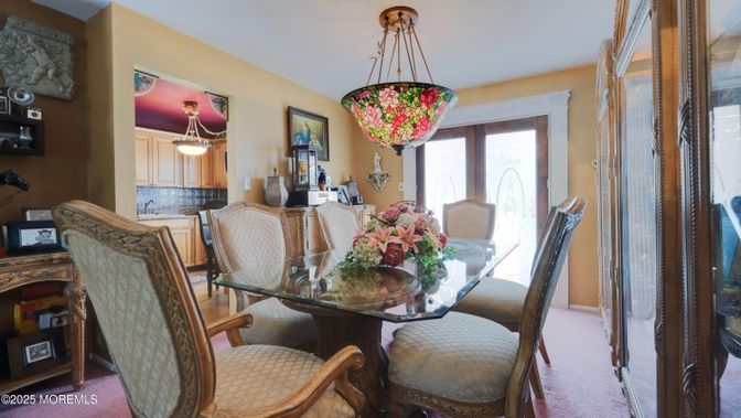 Dining room, Interior