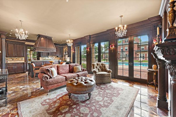 Chandelier, Interior, Kitchen, Living room