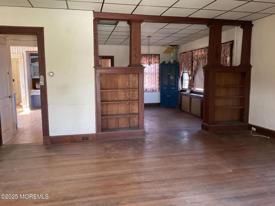 Chandelier, Empty room, Interior, Wood Texture Flooring