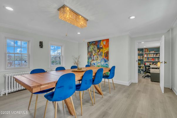 Chandelier, Dining room, Interior, Recessed Lighting, Wood Texture Flooring