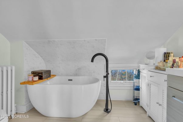 Bathroom, Free Standing Baths, Interior