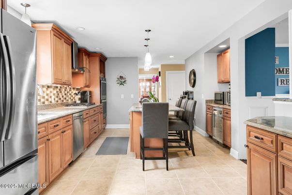Dining room, Interior, Kitchen, Pendant Lights, Recessed Lighting, Stainless Steel Appliances