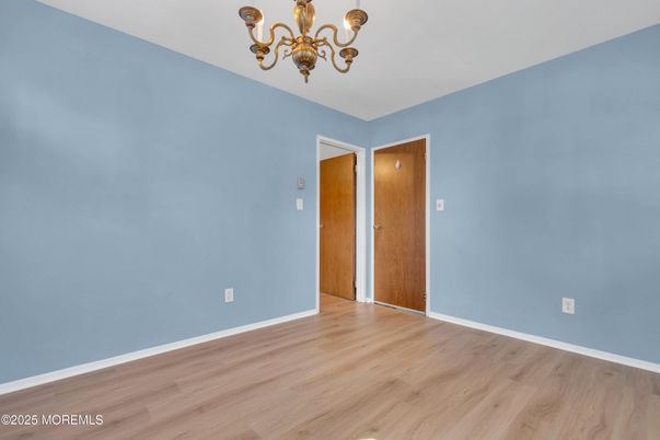 Chandelier, Empty room, Interior, Wood Texture Flooring