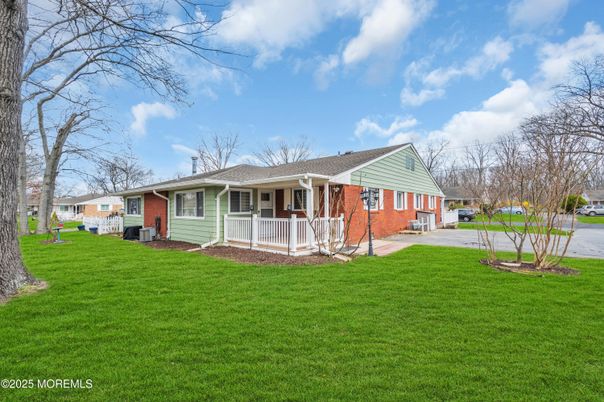 Backyard, Exterior, Facade, Cape Cod