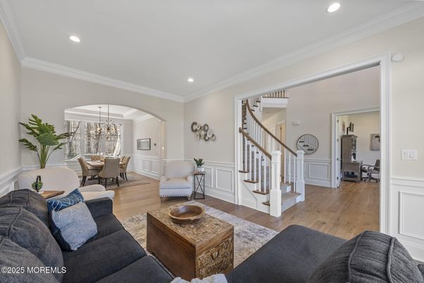 Chandelier, Dining room, Interior, Living room, Pendant Lights, Recessed Lighting, Wood Texture Flooring