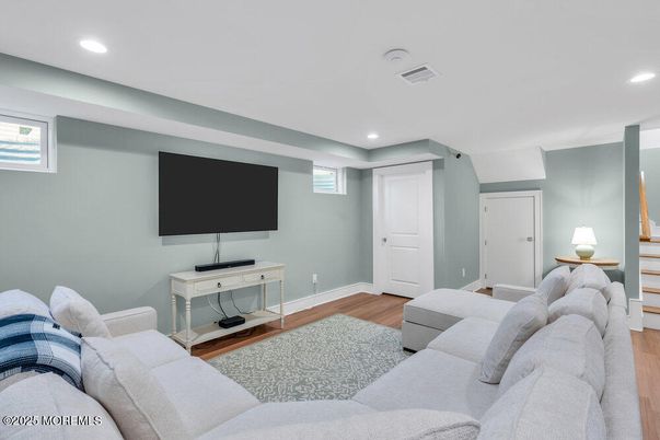 Interior, Living room, Recessed Lighting, Wood Texture Flooring