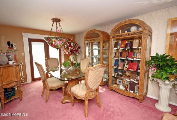Dining room, Interior