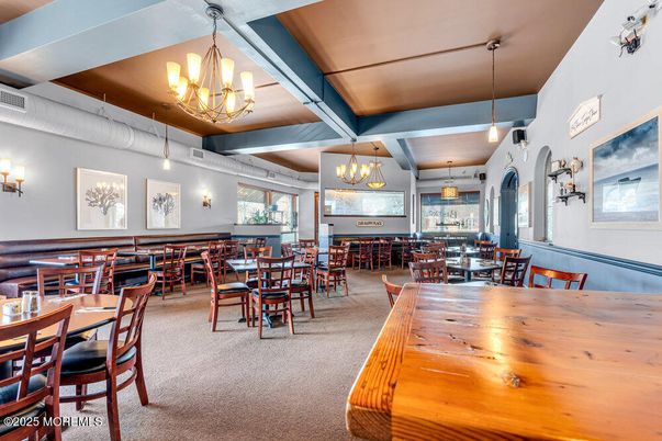 Chandelier, Dining room, Interior, Pendant Lights