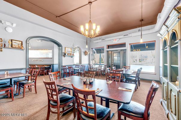 Chandelier, Dining room, Interior, Pendant Lights