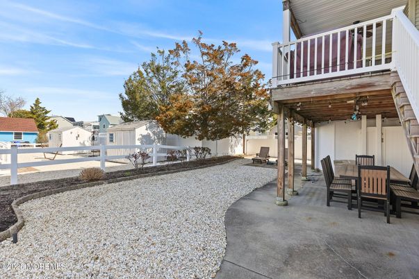 Backyard, Exterior