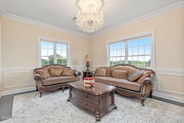 Chandelier, Interior, Living room