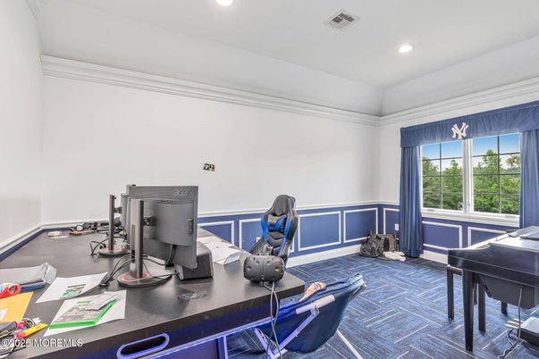 Fitness Equipment, Interior, Recessed Lighting