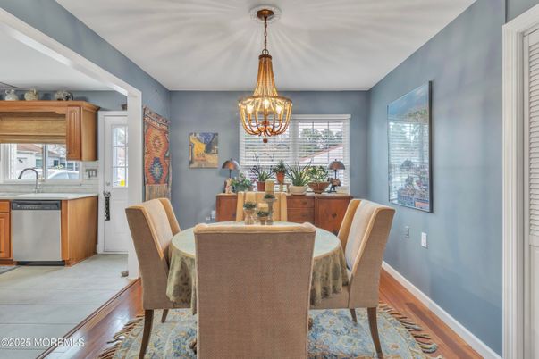 Dining room, Interior, Kitchen, Pendant Lights, Wood Texture Flooring