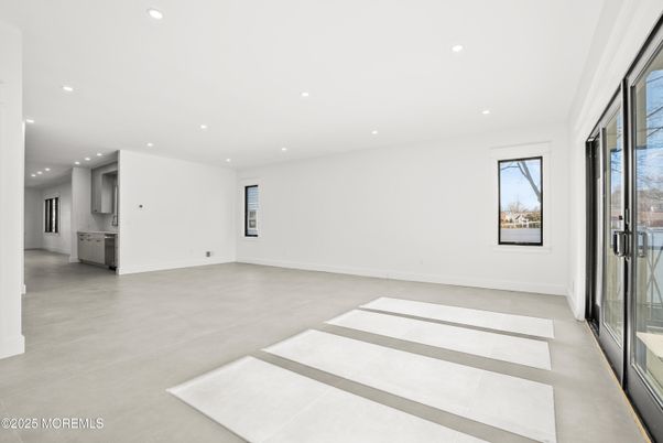 Empty room, Interior, Kitchen, Recessed Lighting