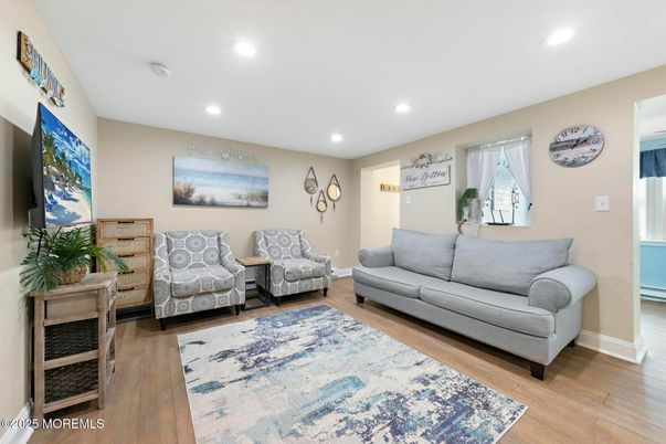Interior, Living room, Recessed Lighting, Wood Texture Flooring