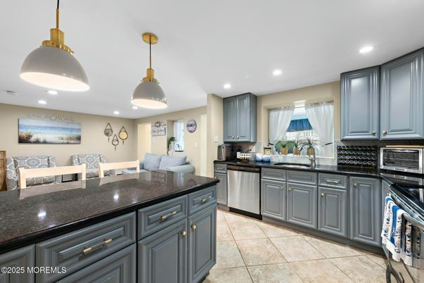 Interior, Kitchen, Pendant Lights, Recessed Lighting, Stainless Steel Appliances