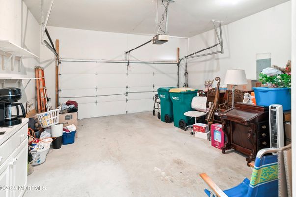 Garage, Interior