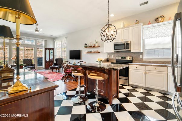 Interior, Kitchen, Living room, Pendant Lights, Recessed Lighting, Stainless Steel Appliances