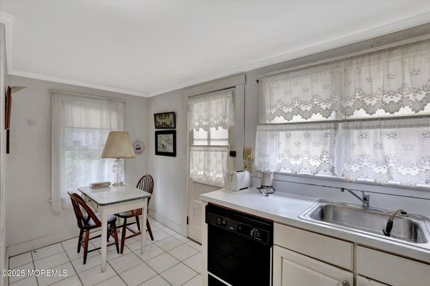 Dining room, Interior