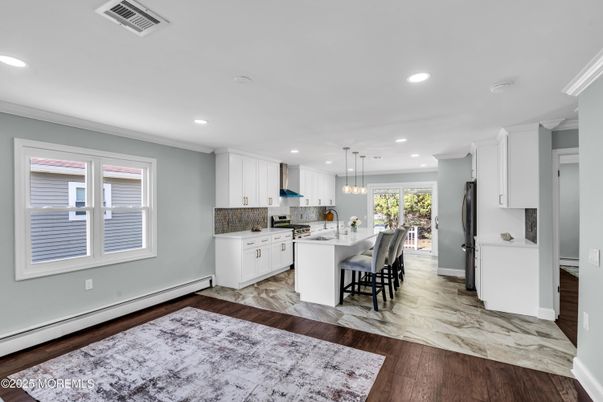 Dining room, Interior, Kitchen, Pendant Lights, Recessed Lighting, Wood Texture Flooring