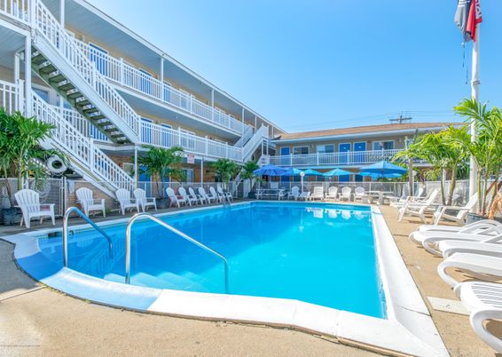 Exterior, Pool