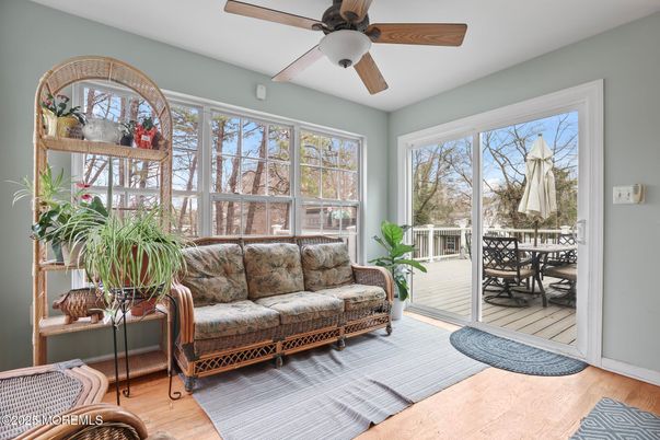 Dining room, Interior, Sun Room, Wood Texture Flooring