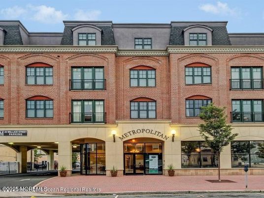 Exterior, Facade, Brick Facade, Rowhouse