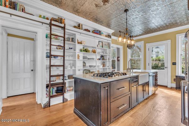Interior, Kitchen, Pendant Lights, Wood Texture Flooring