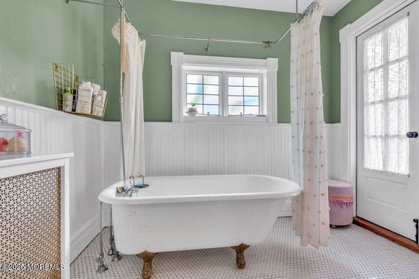 Bathroom, Free Standing Baths, Interior