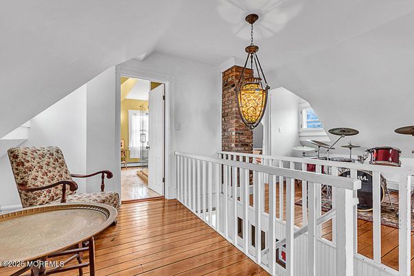 Interior, Pendant Lights, Stone Walls, Wood Texture Flooring